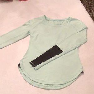 Lululemon fitted long sleeve athleasure shirt